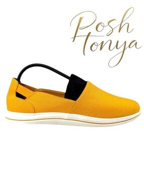 Clarks Cloudsteppers Breeze Step Yellow Canvas Slip On Loafers Size 9 Coastal